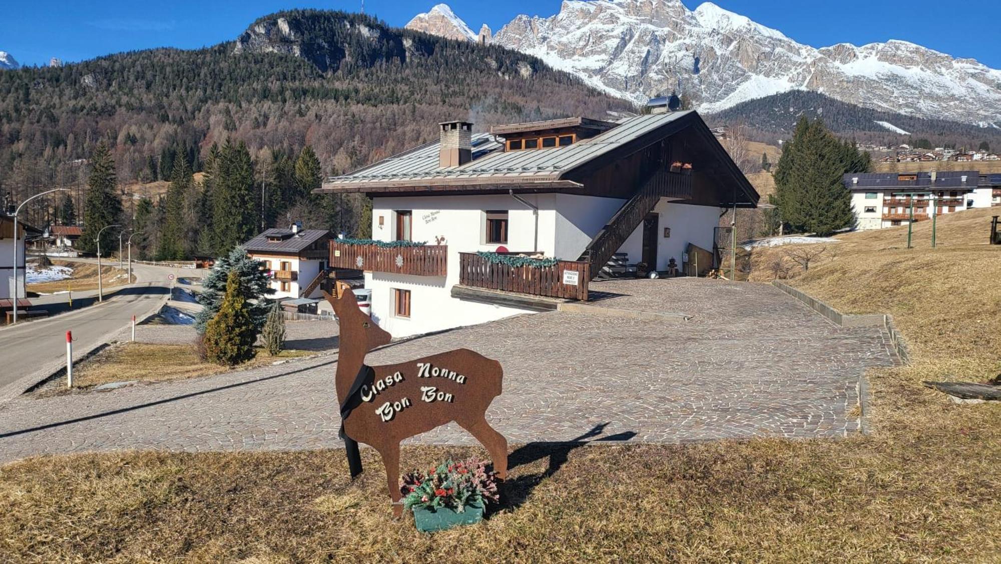 Hotel Ciasa Nonna Bon Bon Cortina d'Ampezzo Exterior foto